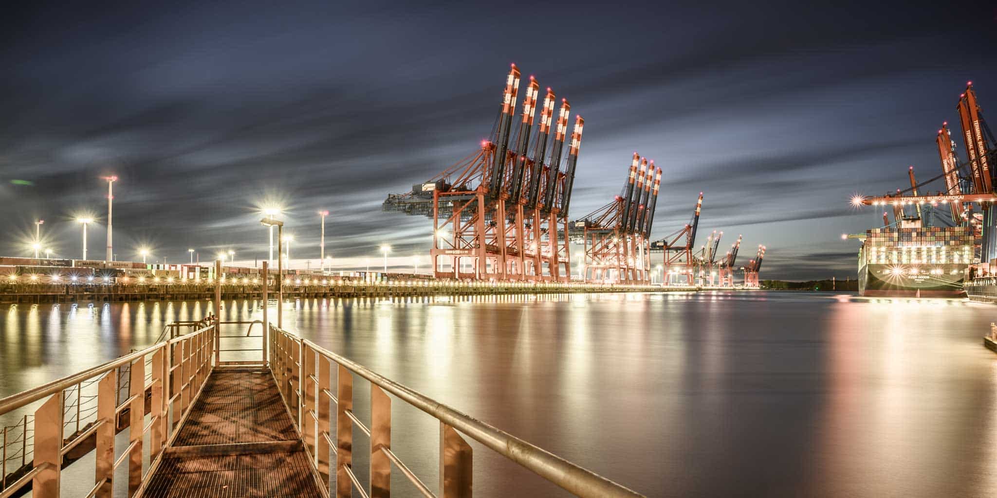 Hamburg Hafen Orientierung Brücke